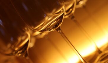 Покупать игристое лучше сейчас: цены вырастут почти на треть из-за новых акцизов