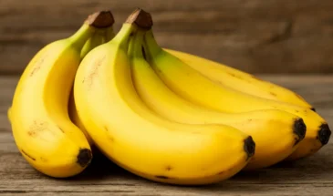 Беру банановую кожуру и натираю мнение