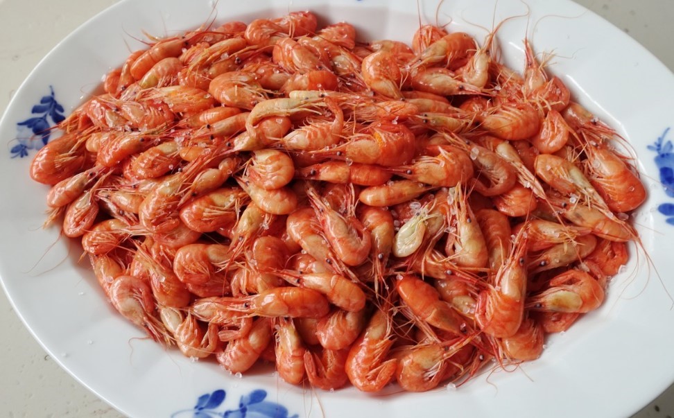 «Креветки-резинки» — в прошлом. Как сварить их так, чтобы каждая была сочной, слегка упругой — и исчезала с тарелки за секунды