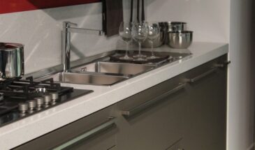 Маленькая царапина — уже сигнал. Врачи советуют присмотреться к этому предмету на кухне — а мы им каждый день пользуемся