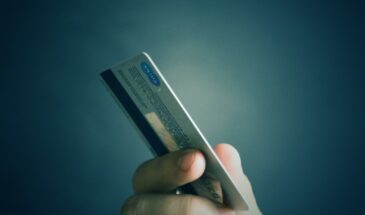 «Четыре волны» повышения пенсий в 2026 году: кто получит — и сколько прибавится