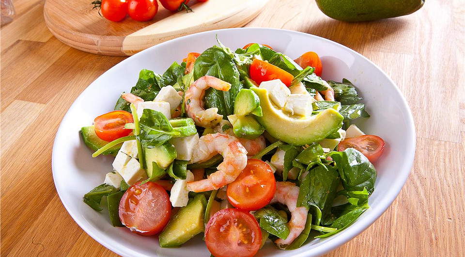 Хозяйки давно заменили «Оливье» на этот салат