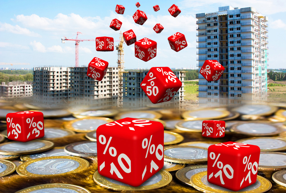 Почему жилье в России такое дорогое: банки и застройщики выкачивают из граждан последние копейки с согласия государства