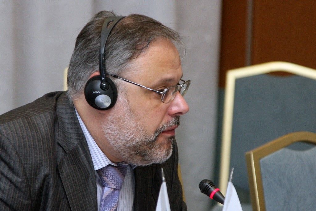 Михаил Хазин: мир находится в фазе перехода —от долларовой империи к эпохе пауков в стеклянной банке