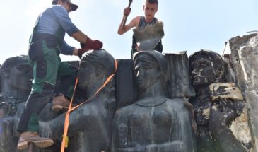 Русский — язык большого рынка, Украина сносит памятники, сжигает книги, но от «кацапской мовы» не откажется — не выгодно