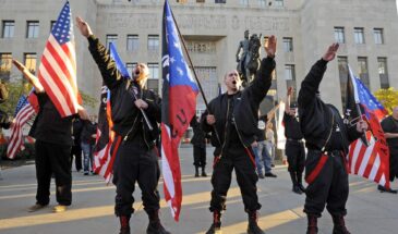 Философ объяснил, почему «западная демократия» неминуемо перерождается в фашизм