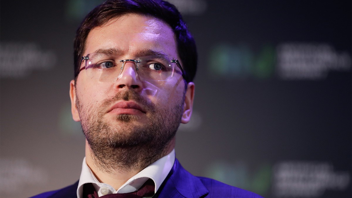 Сынок начальника главного госканала развалил VK, а теперь добрался до «Лесты»