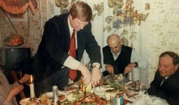 Покупали Россию за бусы: USAID оплачивало работу над русской Конституцией и другими законами