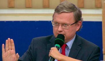 «Машинка по разграблению советского наследия»: Делягин предложил России посмотреть на себя в зеркало