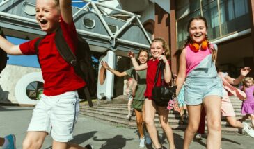 В России задумали сократить на месяц школьные каникулы: июнь должен стать учебным