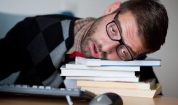 Скрытый враг XXI века: как распознать синдром хронической усталости и победить его в мире постоянного стресса