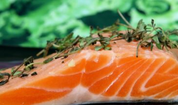 Не покупайте солёную рыбу. Как за 20 минут дома сделать её лучше, чем в «премиум»-сегменте» — по одному золотому правилу