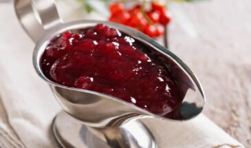 Клюквенный соус без сахара? Легко. Готовлю с апельсином и мёдом — получается острее, ярче и полезнее
