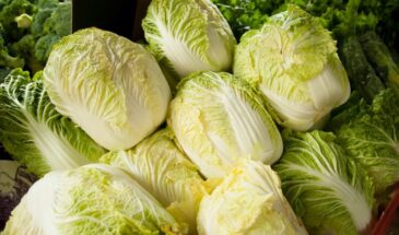 Пекинская капуста на ужин — и через две недели кожа будто «подтянулась»: что скрывает этот хрустящий овощ