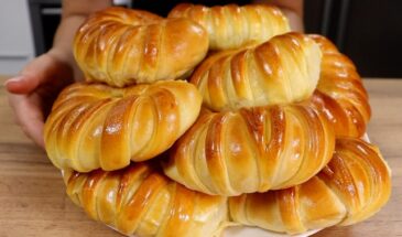 Булочки остались мягкими на третий день. Секрет — не в масле и не в духовке, а в одной ложке, о которой все забывают