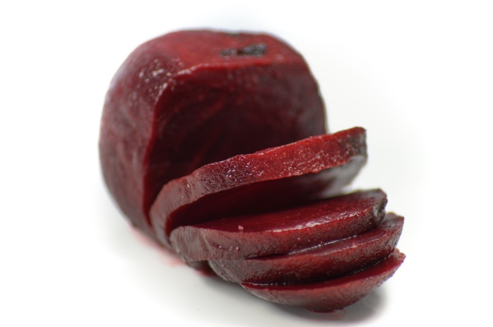 Свёклу на «Шубу» часами больше не варю: 3 ложки, 20 минут — и овощ мягче масла! Секрет, о котором молчат повара