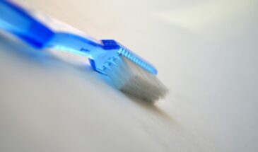 Не выбрасывайте старые зубные щетки! Их «вторая жизнь» заставит пыль и налёт сдаваться без боя