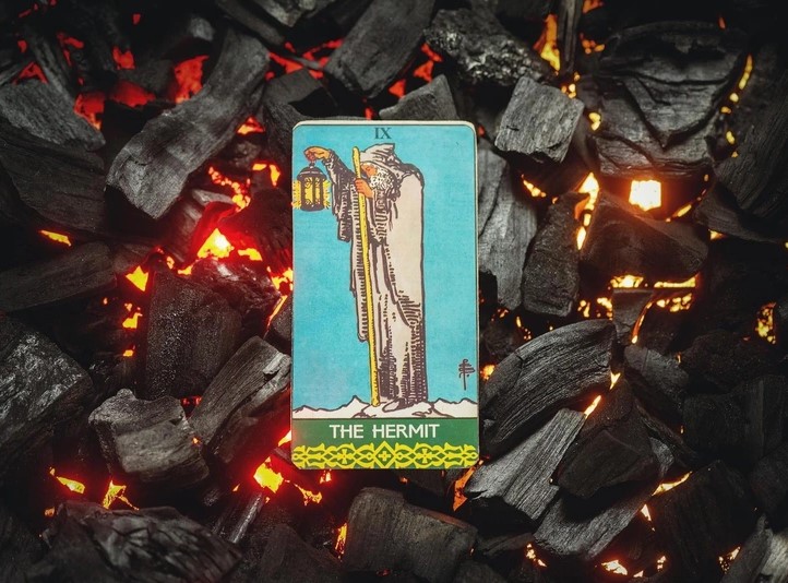 Январь 2026 уже написан в картах: для кого наступит эпоха денег, любви и удачи — точный прогноз Таро для всех знаков