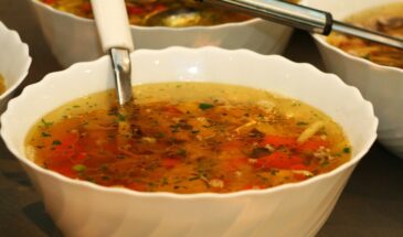 Проснулся как после боя — и через 20 минут снова человек: два супа от похмелья, которые спасают лучше таблеток