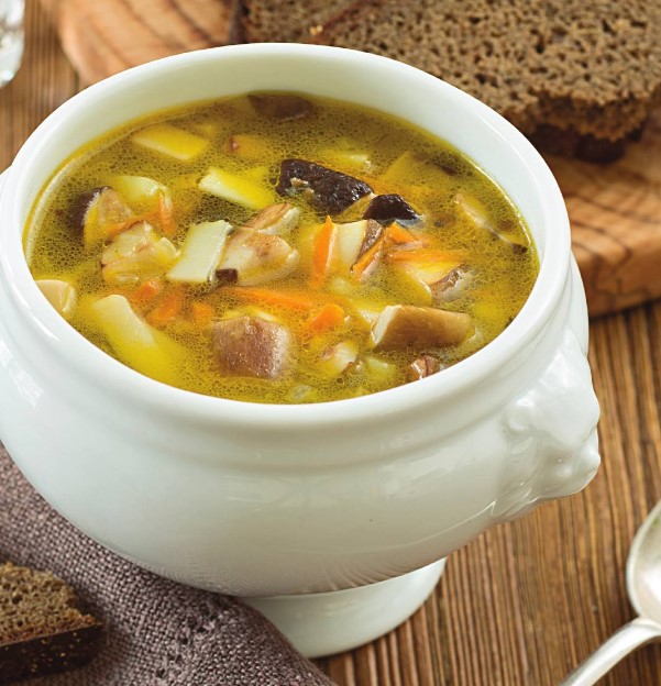 Суп, после которого хочется обнять повара: бульон из белых грибов — на вес золота. Его не выливают