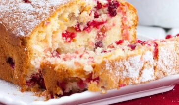 Рождественский кекс с клюквой: если гость на пороге, а подарка нет — пеку за час и вручаю с банкой варенья