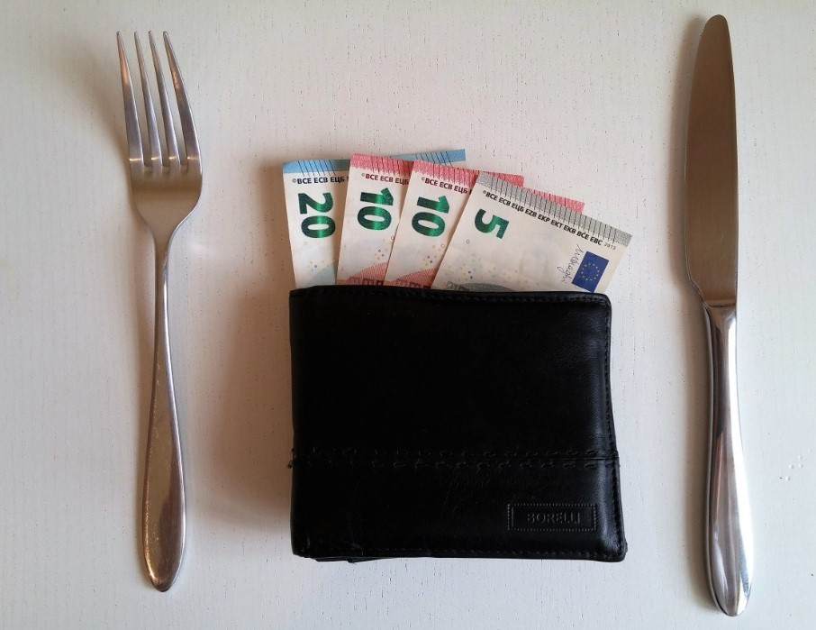 «Пенсия по минимуму» не покроет даже расходов на еду: эксперт призвала россиян копить себе на старость