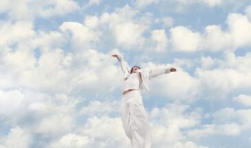 Отбеливание за копейки: как вернуть белизну всем вещам — от носков до постельного белья — всего за 30 рублей