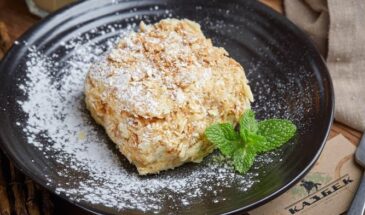 «Наполеон» за 40 минут: никаких коржей в духовке — только слоёное тесто и один секретный трюк