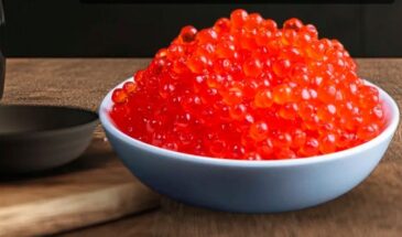 Из чего делают имитированную икру на самом деле: химик развеяла мифы про нефть и рыбьи глаза