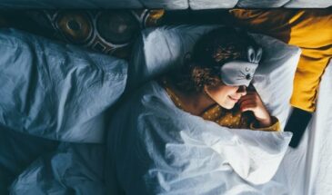 После 45 лет храп может быть сигналом тревоги: как остановки дыхания во сне влияют на психику — и что с этим делать