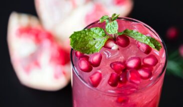 Клюквенно-гранатовый напиток: витаминная «шипучка» за 5 минут — никакого сахара, только польза и яркий вкус!