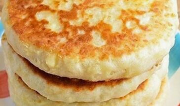 Они пухнут на сковороде за 2 минуты! Самые пышные лепёшки с сырной начинкой — рецепт, от которого все в восторге