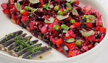 Бабушкин винегрет с сюрпризом: два «неправильных» ингредиента превращают салат в шедевр — пробовали?