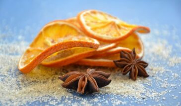 Новогоднее настроение включается носом: 5 ароматов, которые «запускают» праздник быстрее, чем ёлка