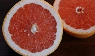 «Топит жир»? Что действительно происходит в организме, когда вы едите грейпфрут каждый день — и почему для некоторых это не лайфхак, а риск