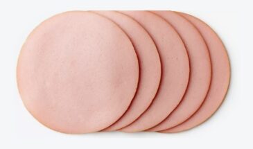 «Берите по два батона» — не шутка: Роскачество дало «зелёный свет» «Докторской» для новогоднего стола