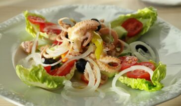 «Галинка» сразила наповал: салат без майонезной тяжести, но с морепродуктами, авокадо и хрустом — за 20 минут