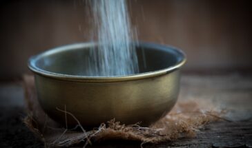 Как заменить навоз крупами зимой: проверенный способ без химии