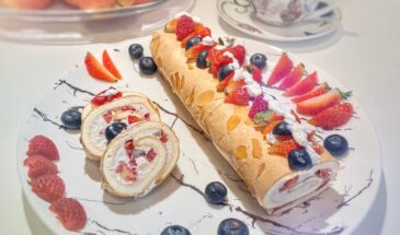 Меренговый рулет: идеальный праздничный десерт — и при этом тает во рту, от него не откажутся даже те, кто на диете