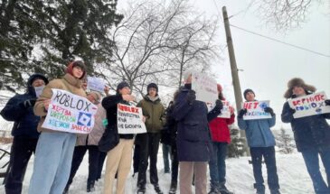 Запрещать научились здорово, создавать – не очень: в Томске протестовали против блокировки Roblox