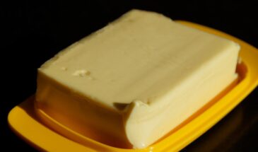 Можно смело брать 4 пачки — внутри чистые сливки: Роскачество назвало марки масла, в которых нет растительных жиров