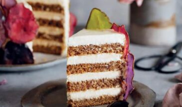 Груши и карамель в одном торте: десерт, после которого гости забудут про диету