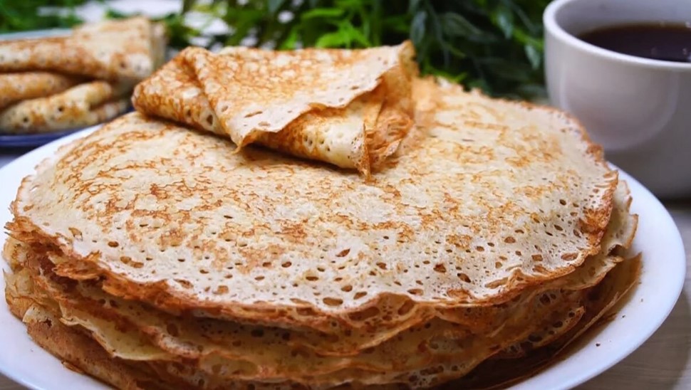 Блины становятся ажурными: трюк с кипятком, который вернёт вкус детства за 10 минут