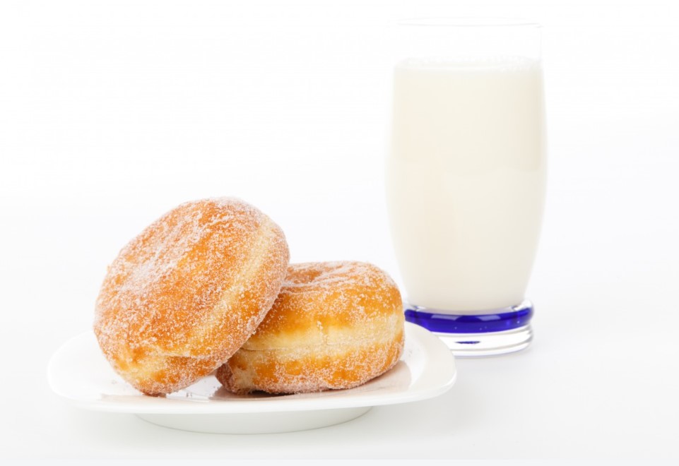 Такие пончики сами в рот просятся: «пушистые» и очень вкусные, а делаются очень просто и быстро