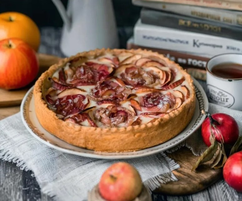 Цветаевский яблочный пирог. Почему его едят только на второй день и что скрывается за рецептом поэтессы