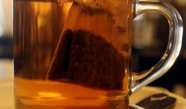 Чайный пакетик во второй раз: фармацевт раскрыла, чем грозит привычка экономить на завтраке