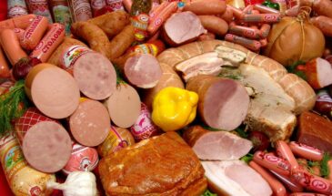 Как выбрать настоящую варёную колбасу — и не купить воду с химией: бывший работник колбасного завода раскрыл все секреты