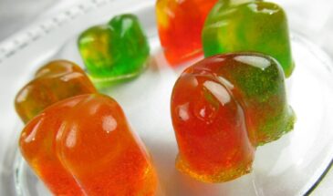 Добавила в сок желатин — и через час пью чай с конфетами! Домашние мармеладки вкуснее покупных и в 10 раз дешевле