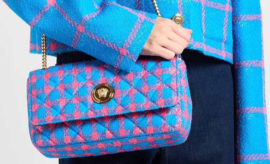 Эта вещь в сумке притягивает бедность: уберите её — и денег станет больше