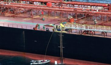 Рогозин призвал сбивать вражеские вертолёты при попытке захвата ими танкеров, но российская элита не станет обижать «партнеров»